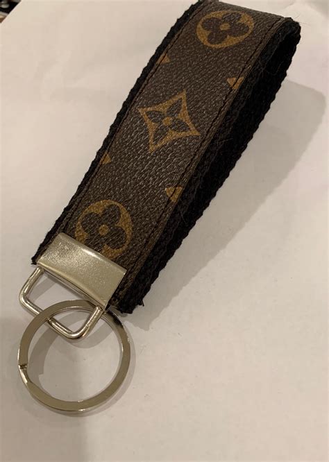 louis vuitton key clay|Louis Vuitton card holder.